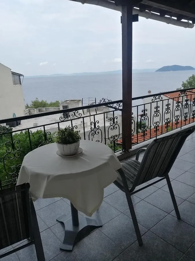 Grammeni'S Apartment Neos Marmaras